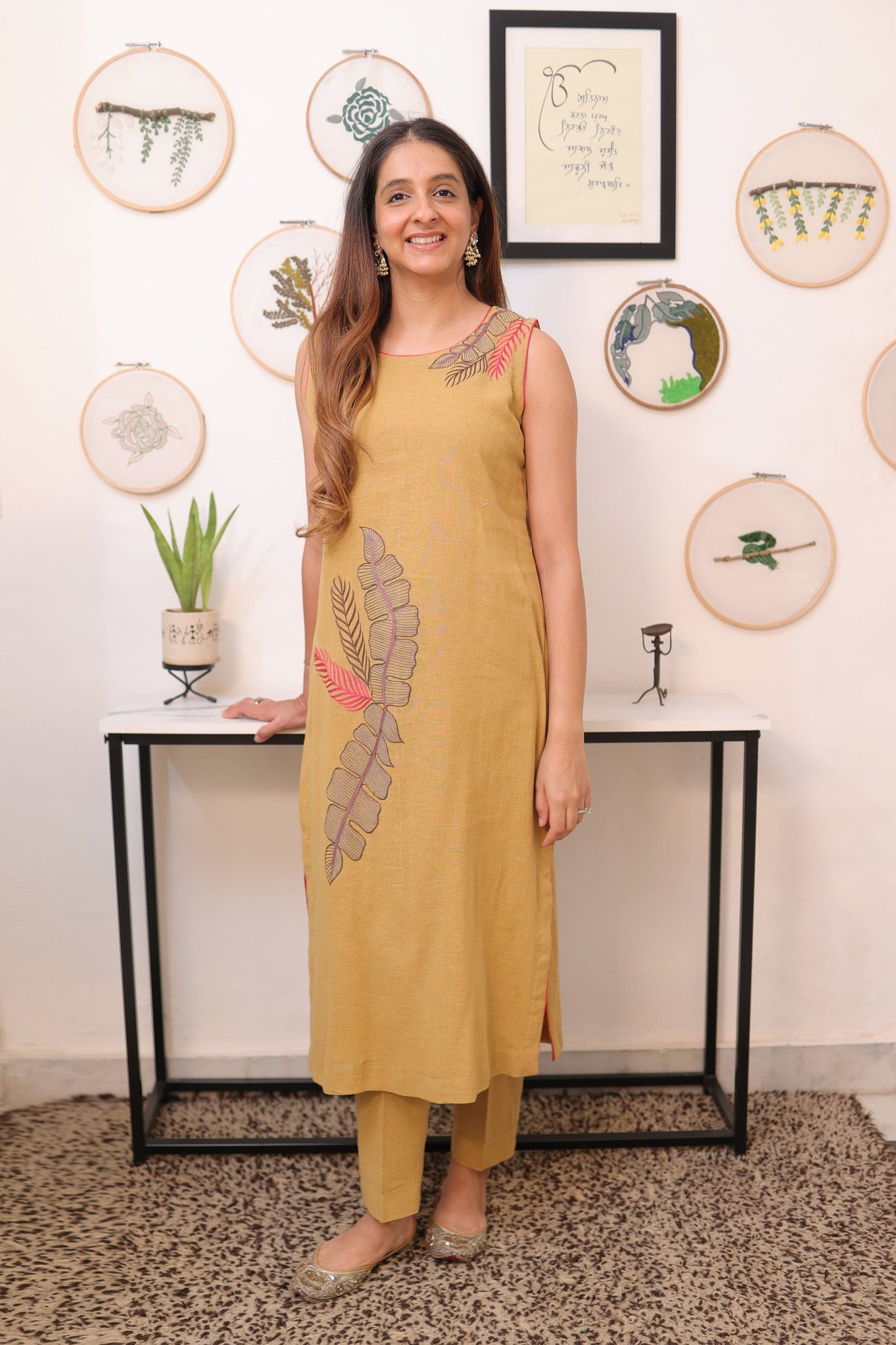 Mustard sleeveless leaf embroidered suit