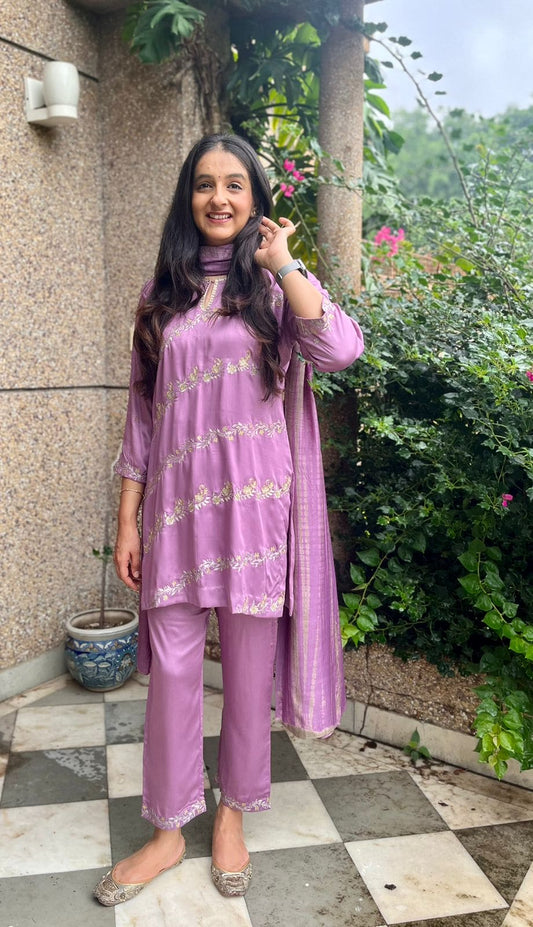 Lilac Diagonal Embroidery Outfit