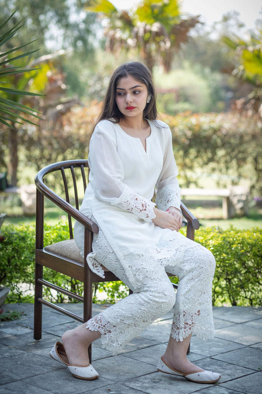 Cream Lace Pant Outfit