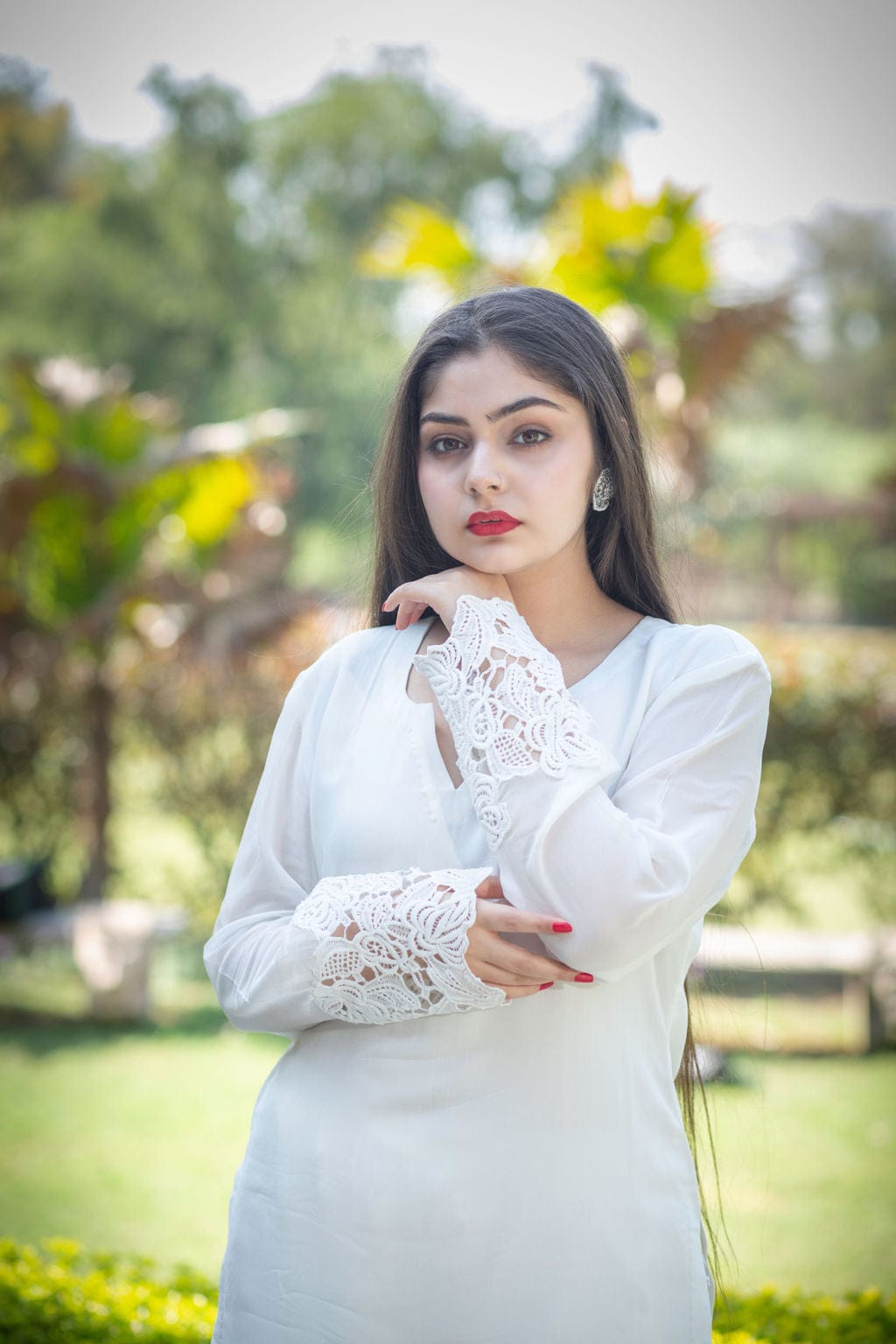 Cream Lace Pant Outfit