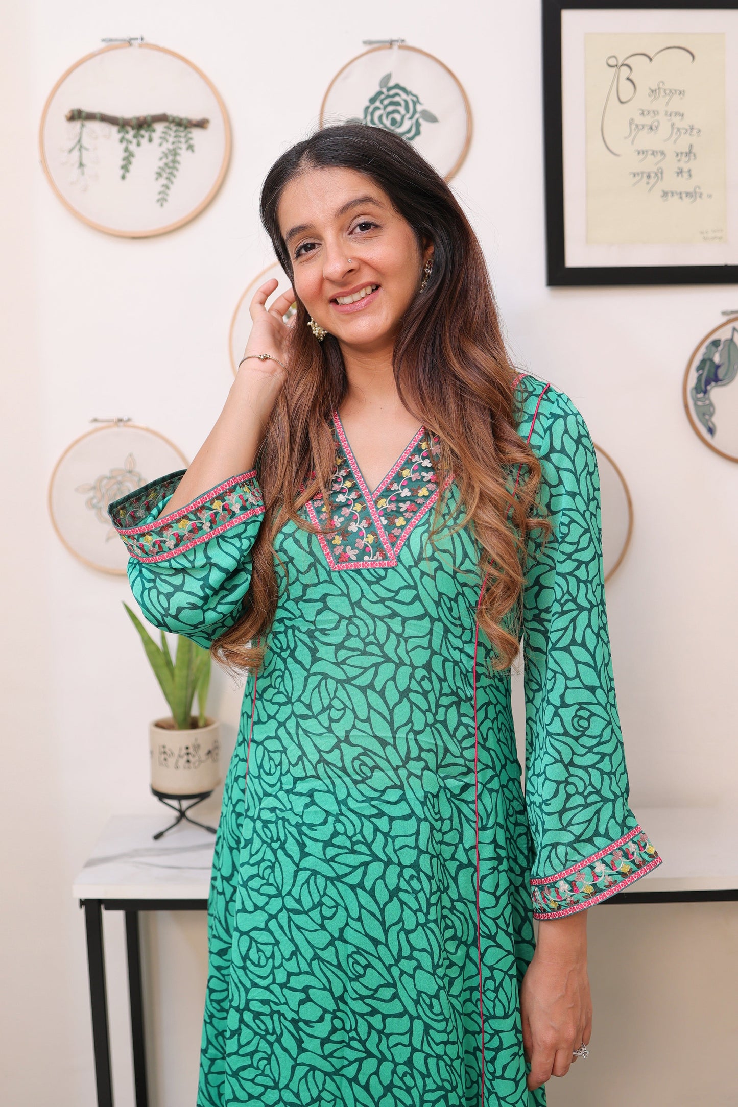 Green printed back embroidery outfit