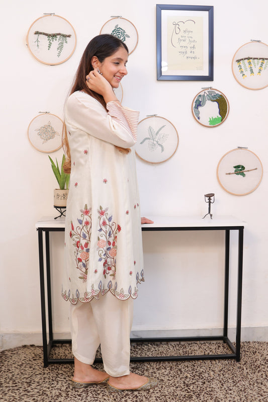 Kashmiri creame kurta and salwar