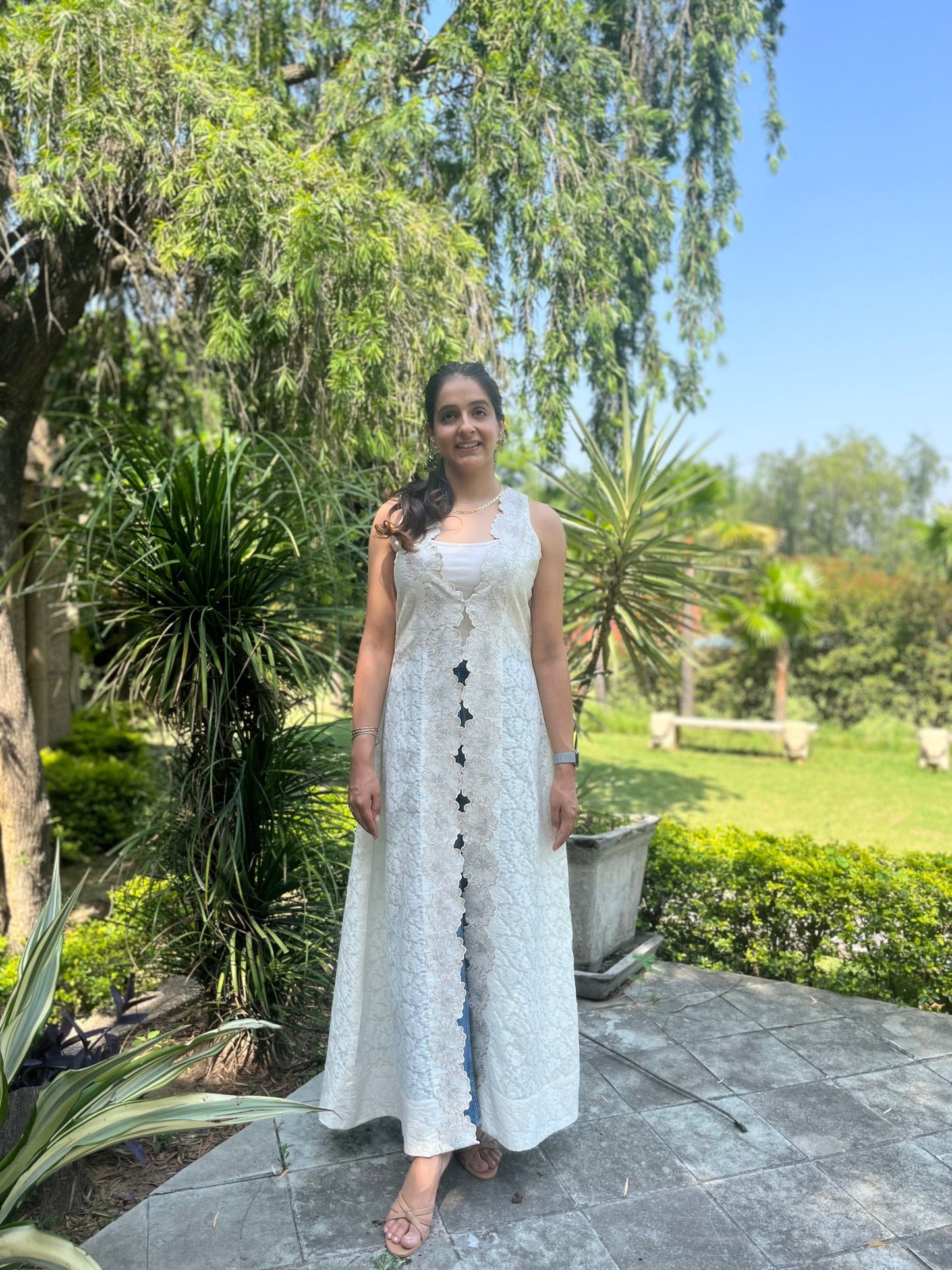 Cream jacquard long jacket with floral embroidery