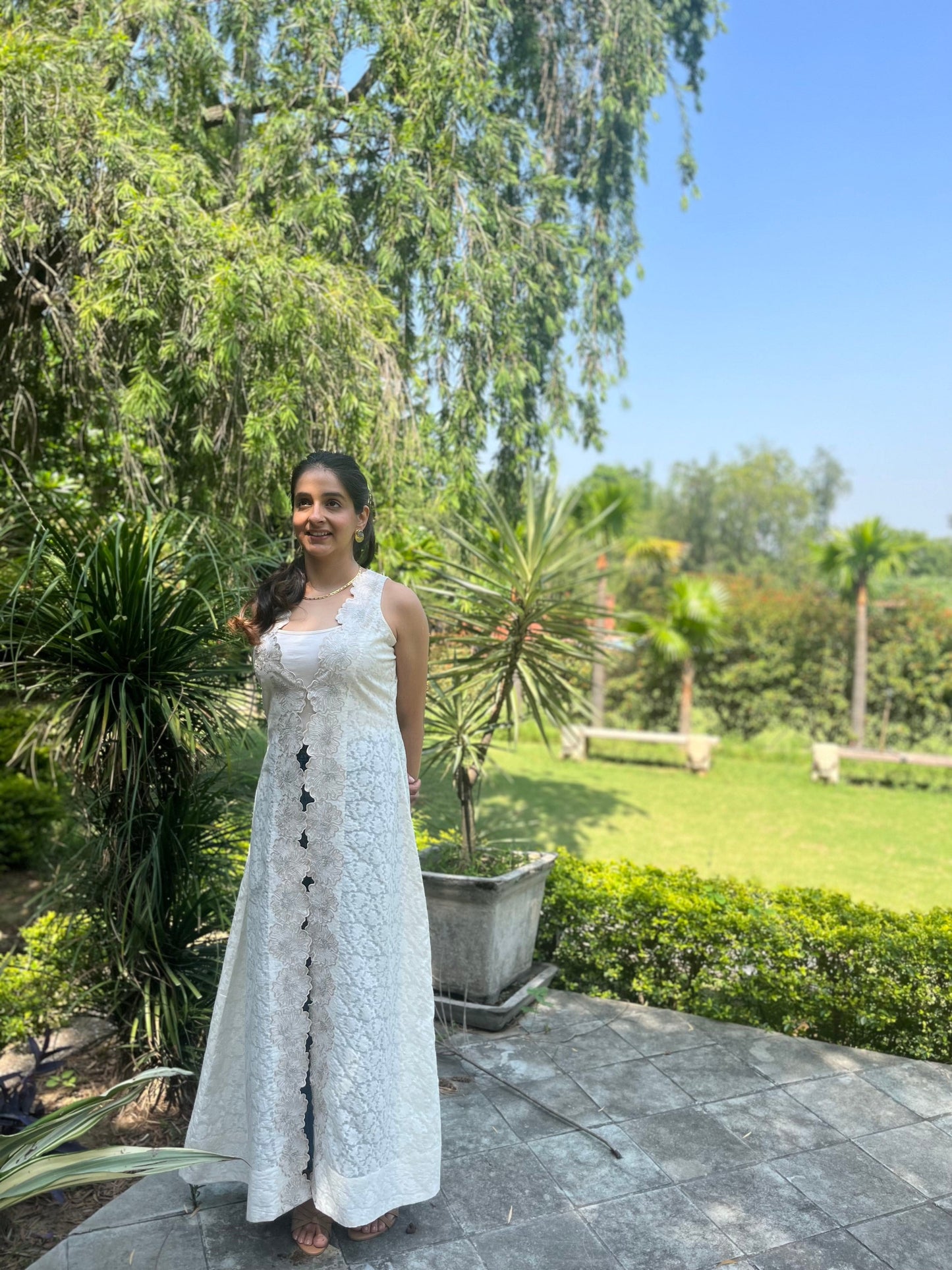 Cream jacquard long jacket with floral embroidery