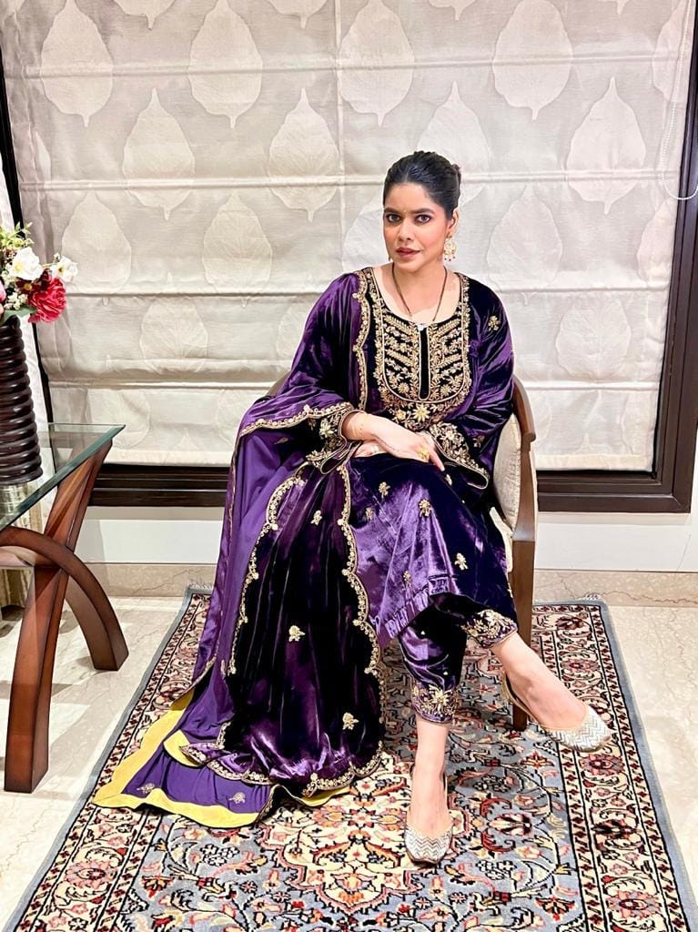 Deep Purple Silk Velvet Suit with Velvet Odhni