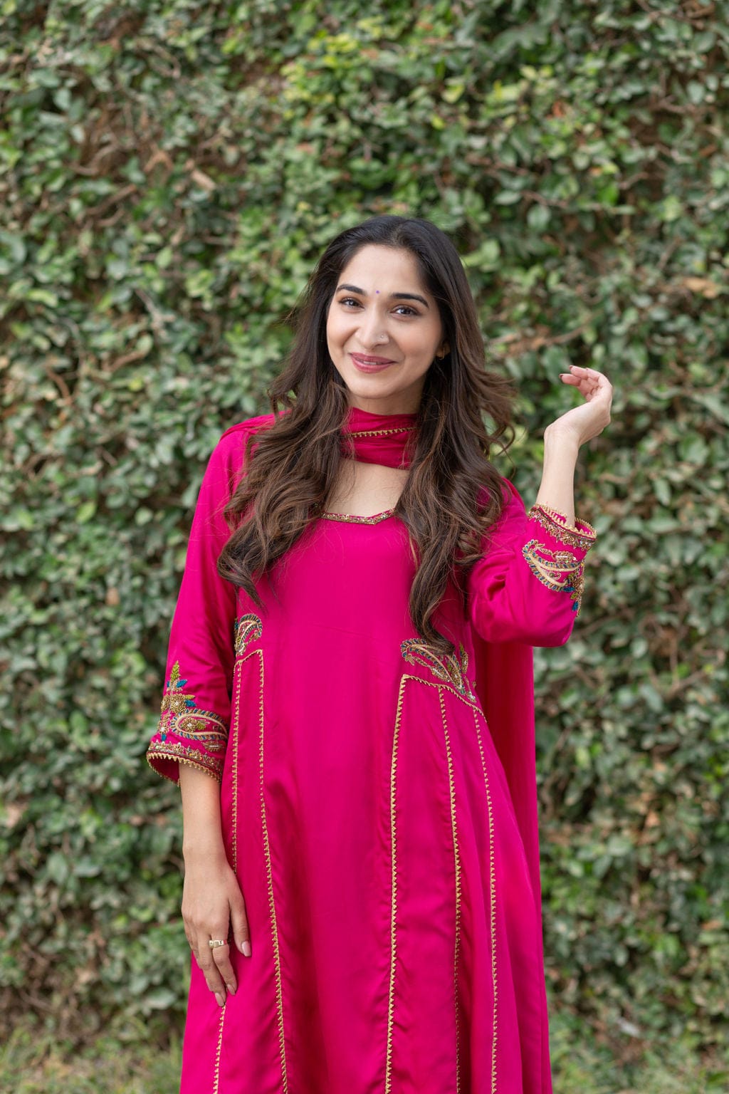 Hotpink crepe suit with dabka embroidery