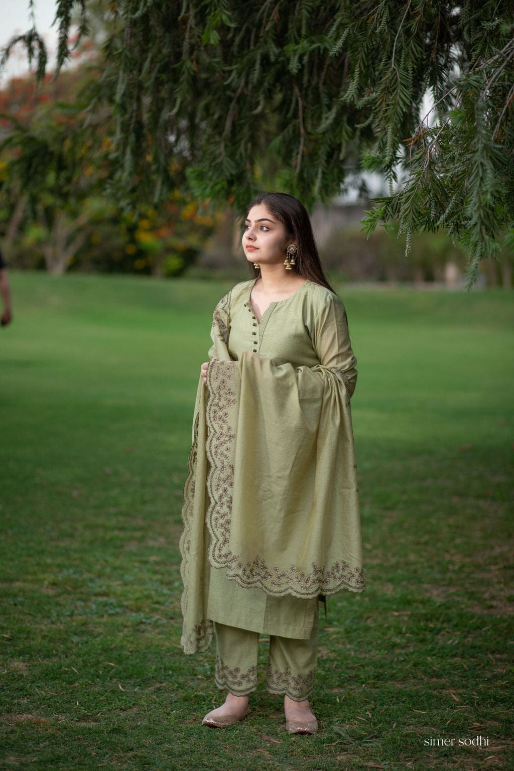 Green Scalloped Embroidery Outfit